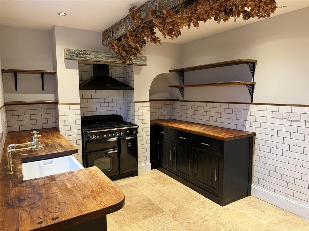 Property photo 3 of 14 Img_2235.Jpg