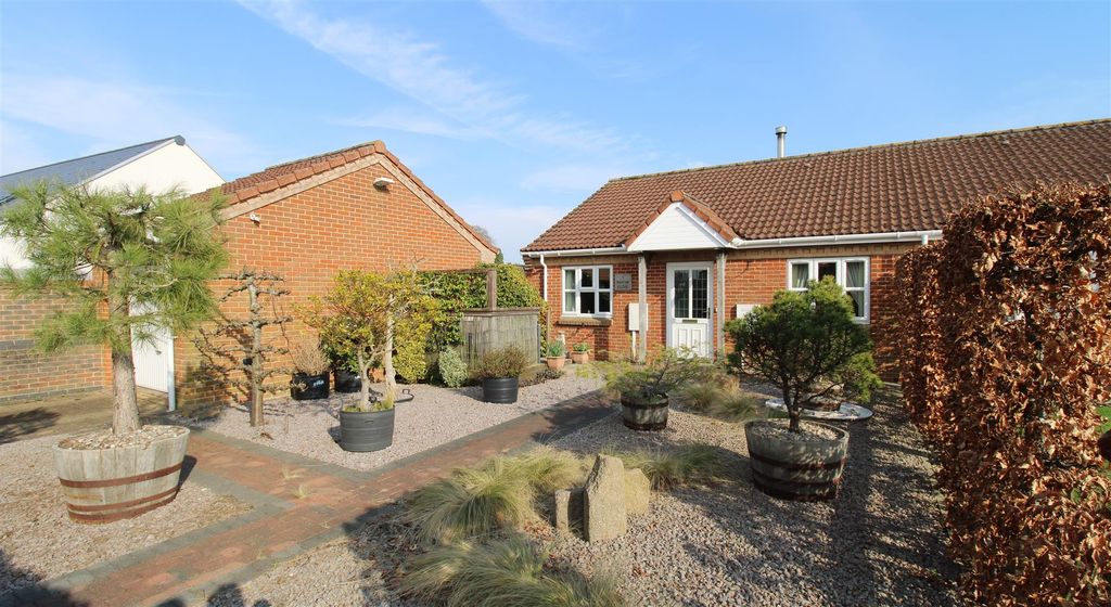 Property photo 1 of 25 Front