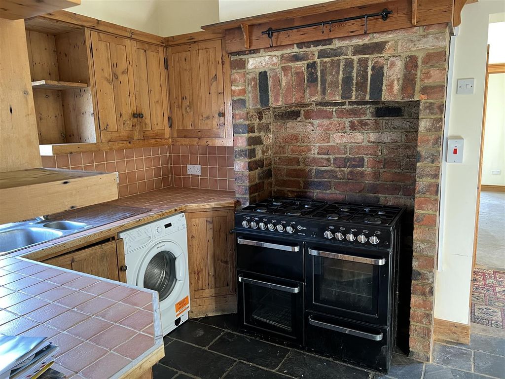 Property photo 3 of 16 Img_0438.Jpg