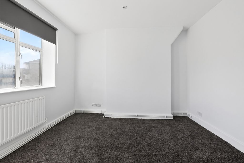 Property photo 3 of 20 Reception Room