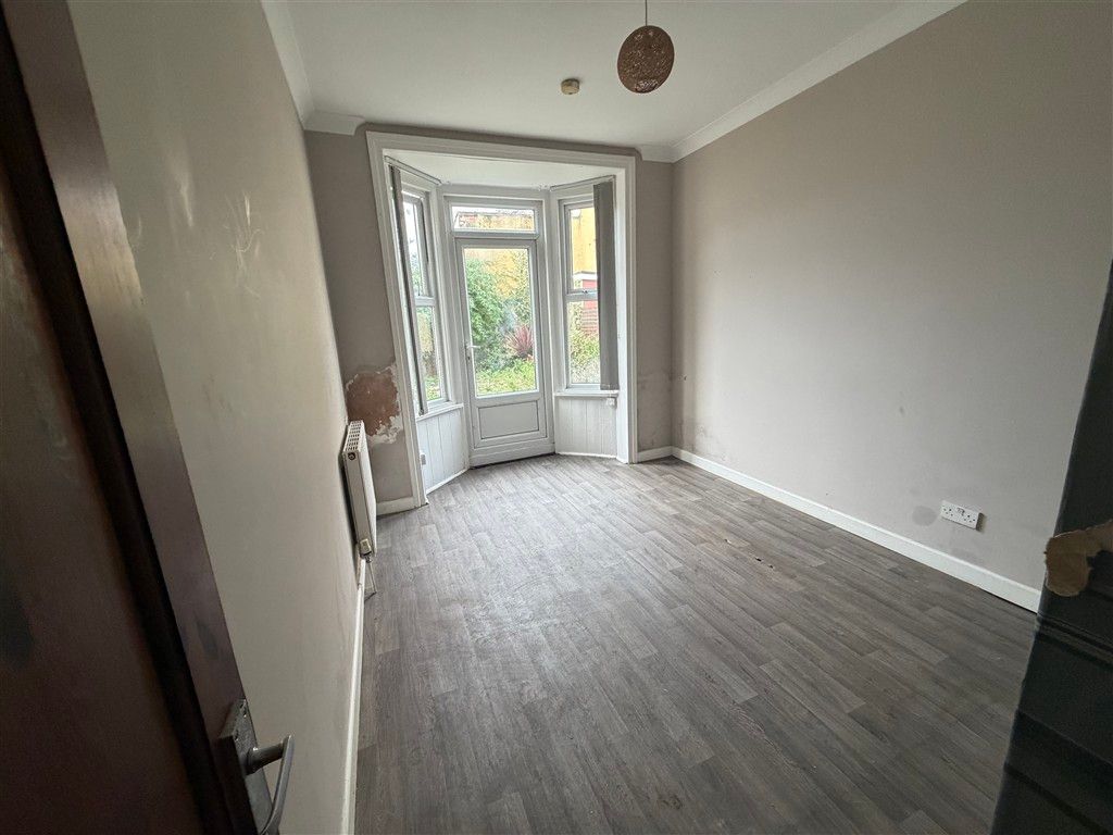 Property photo 2 of 9 Dining Area