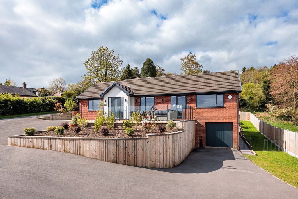Property photo 2 of 33
