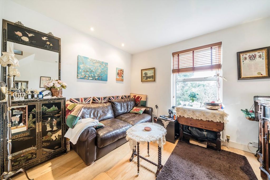 Property photo 3 of 4