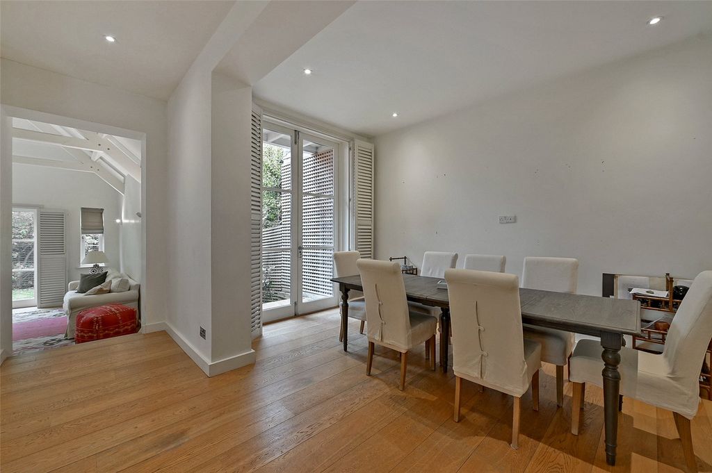 Property photo 3 of 14 Dining Room