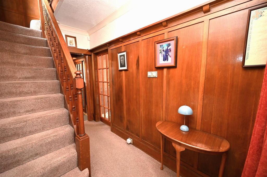 Property photo 3 of 32 Hall 2.Jpg