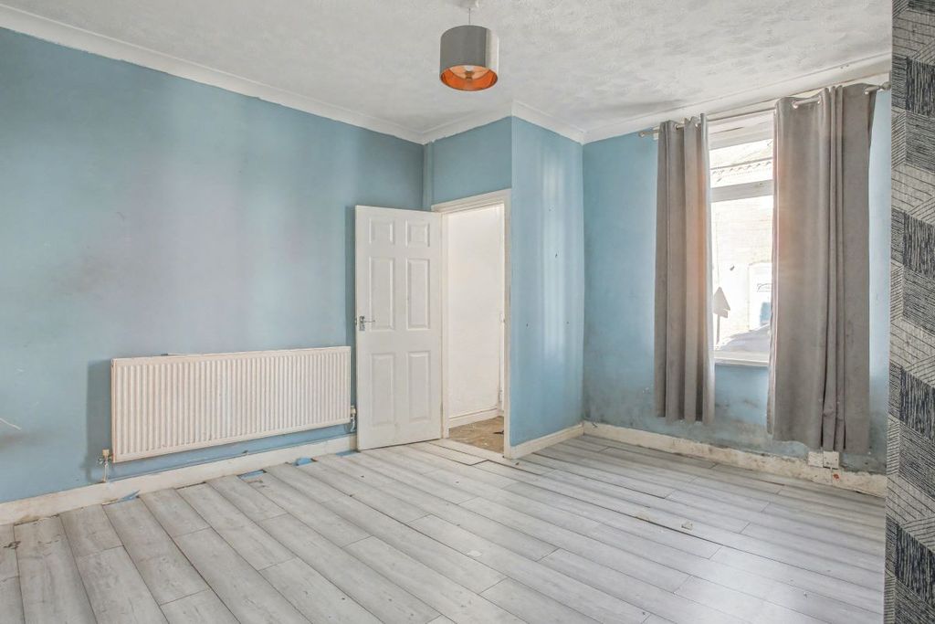 Property photo 3 of 16