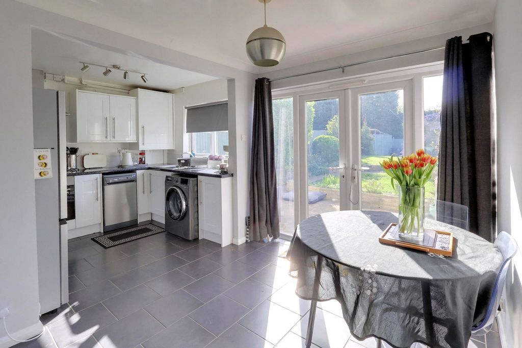 Property photo 3 of 13