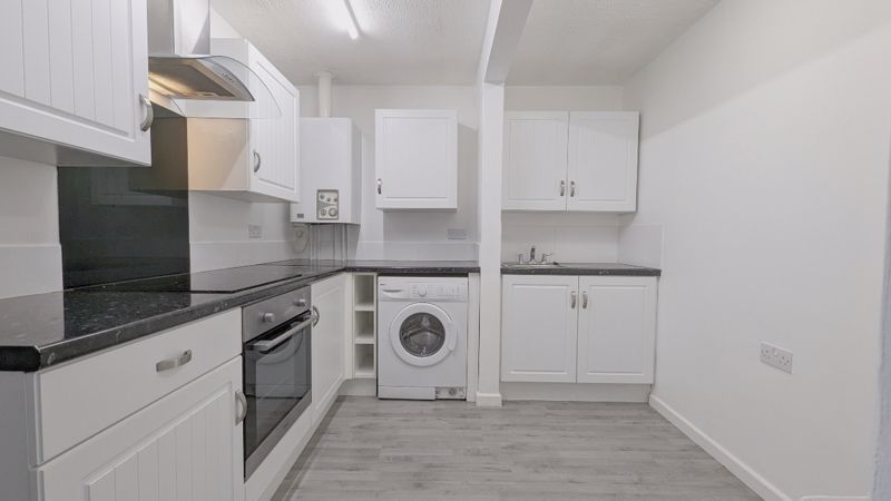 Property photo 1 of 9 Kitchen