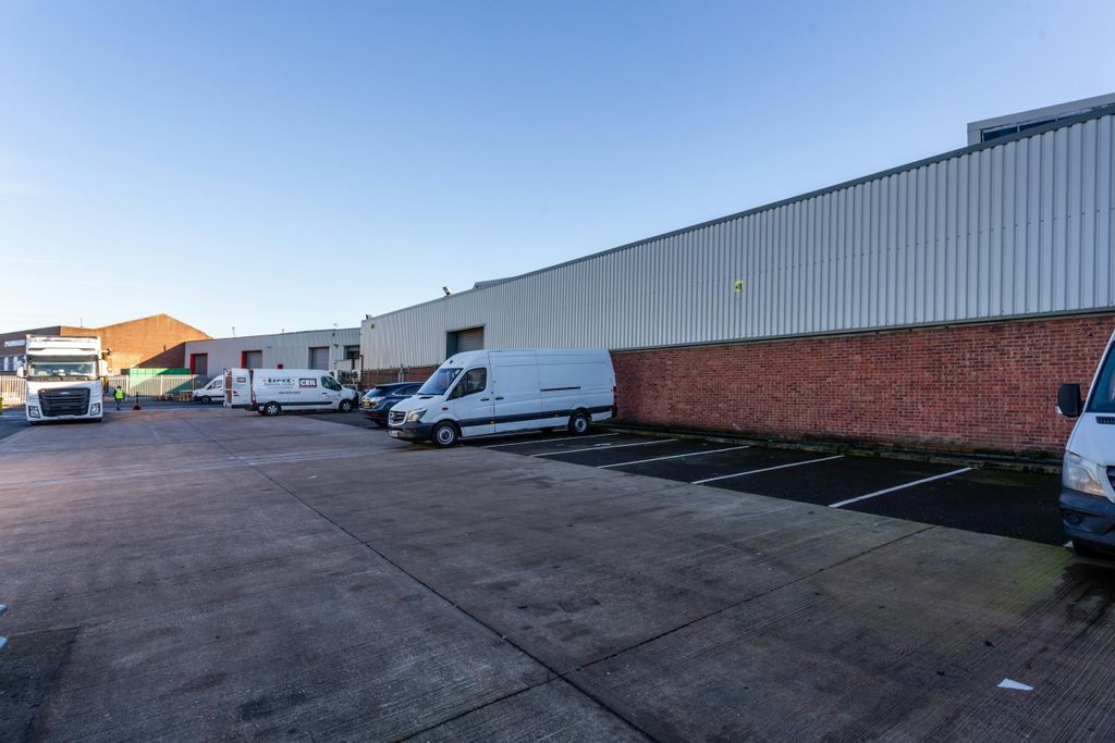 Property photo 2 of 9 Hlp_R_220112_5050.Jpg