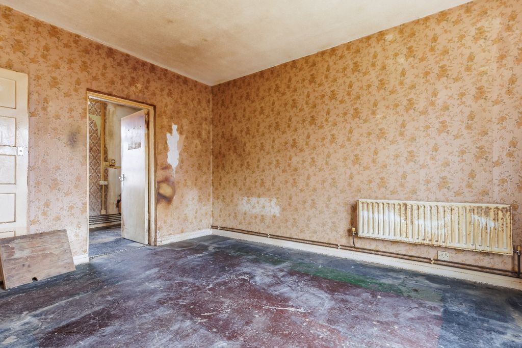 Property photo 2 of 14 4913133