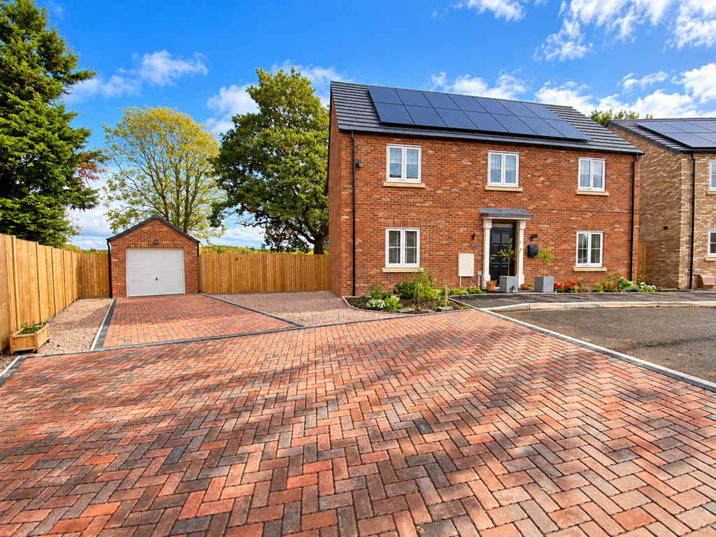 Property photo 1 of 32
