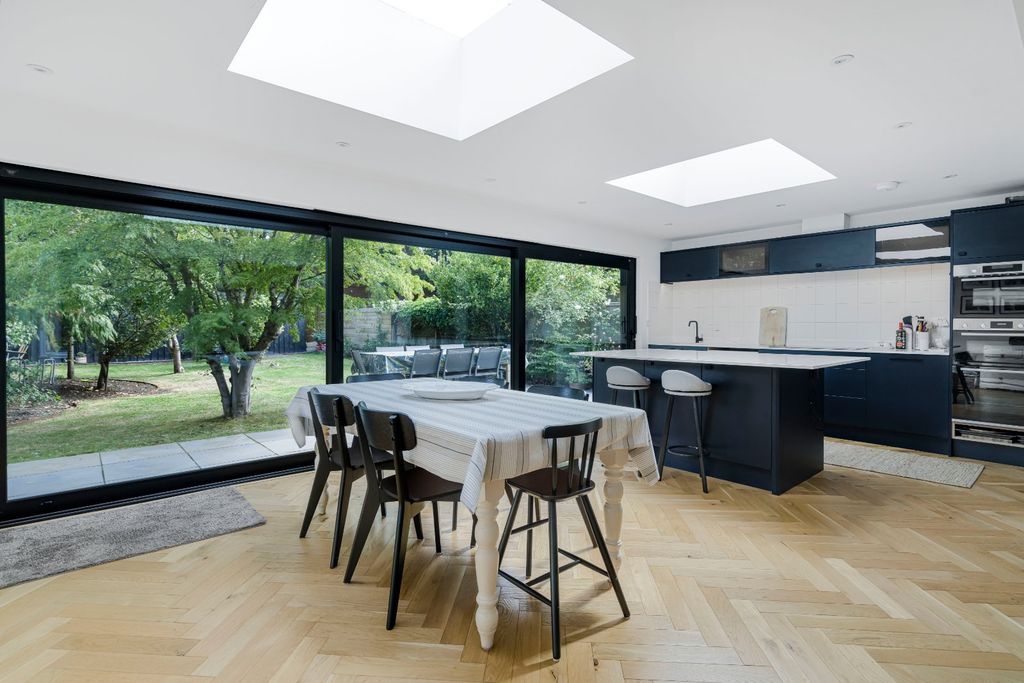 Property photo 2 of 20 Open Plan Kitchen
