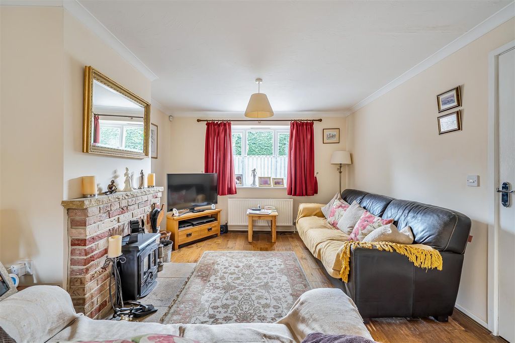 Property photo 2 of 14 Sitting Room