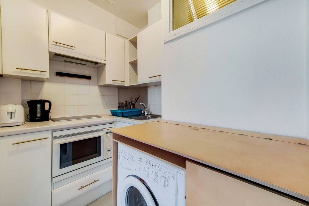 Property photo 1 of 4