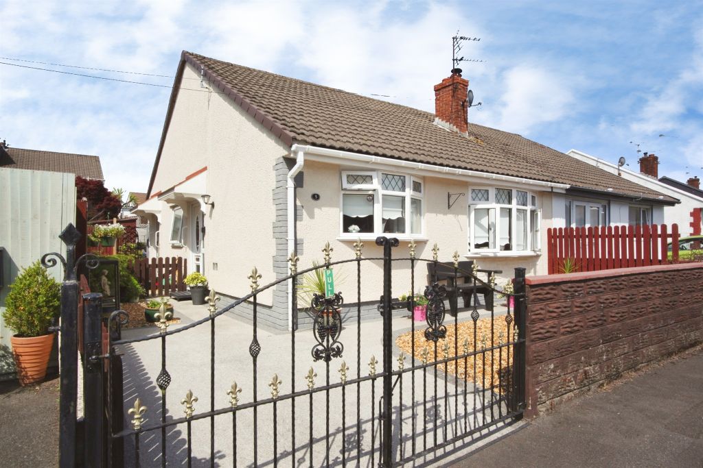 Property photo 2 of 17