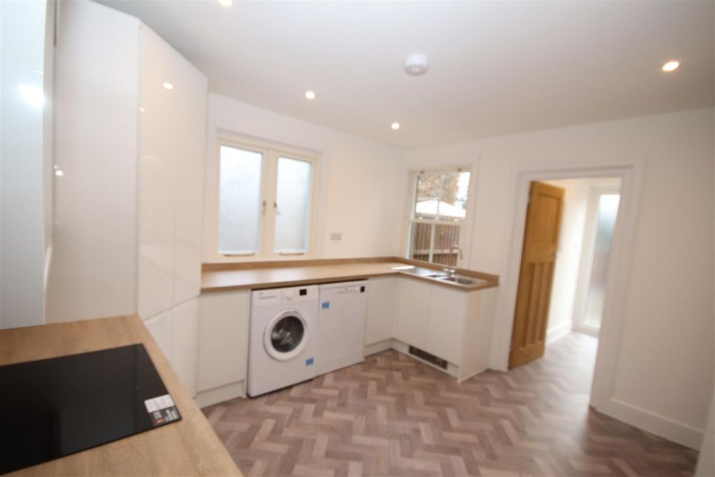 Property photo 3 of 10 Img_0889.Jpg