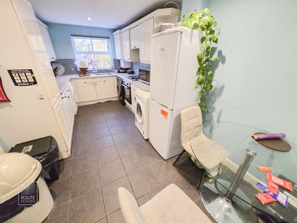 Property photo 2 of 4 Photo 4