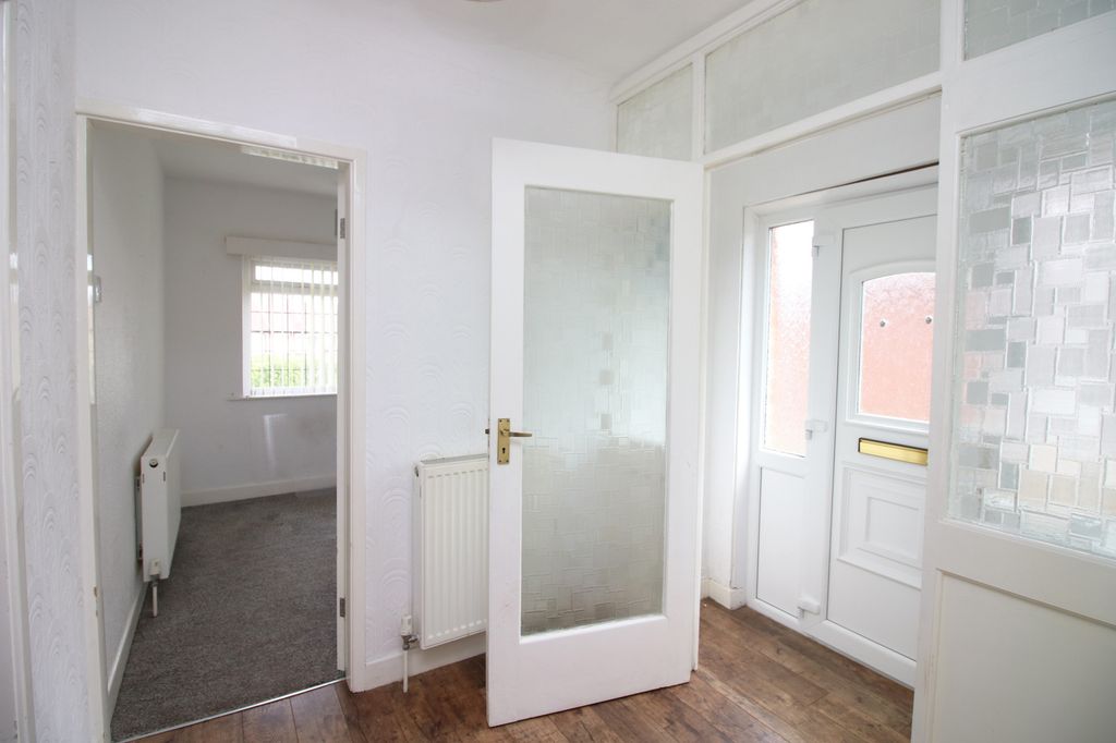Property photo 2 of 27