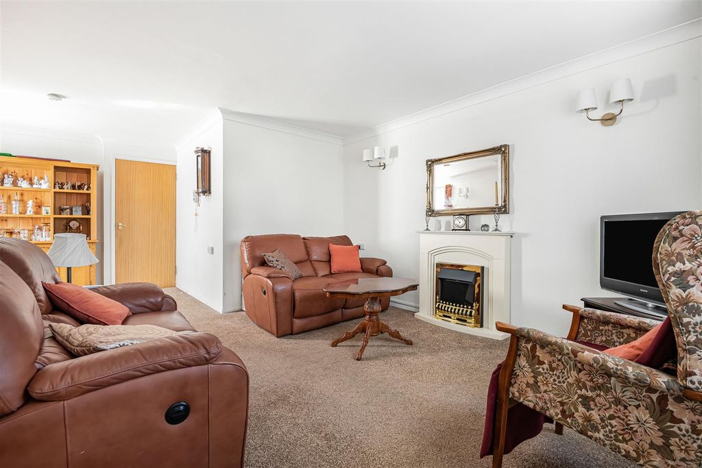 Property photo 3 of 16