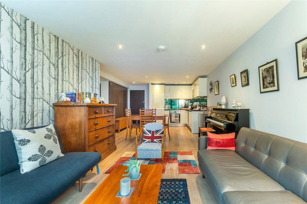 Property photo 3 of 14