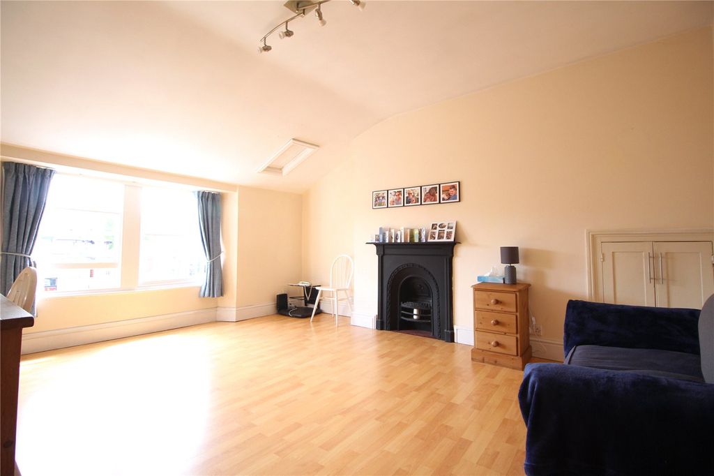 Property photo 2 of 15 Picture No. 40