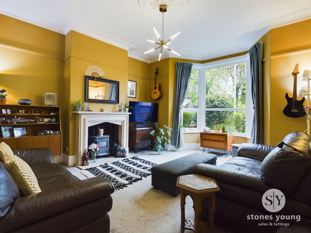 Property photo 2 of 24