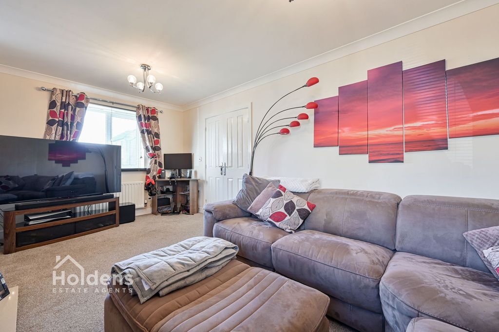 Property photo 2 of 22