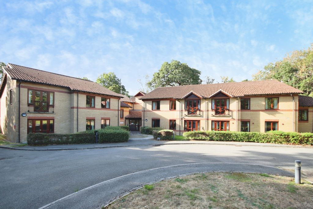 Property photo 1 of 12