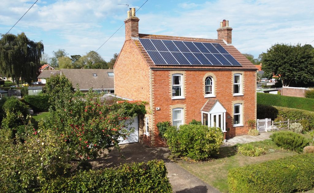 Property photo 1 of 30 Ivy House Legbourne Drone Image (3)