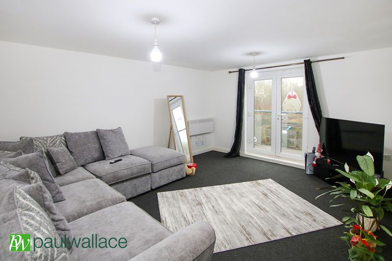 Property photo 3 of 7 Lounge