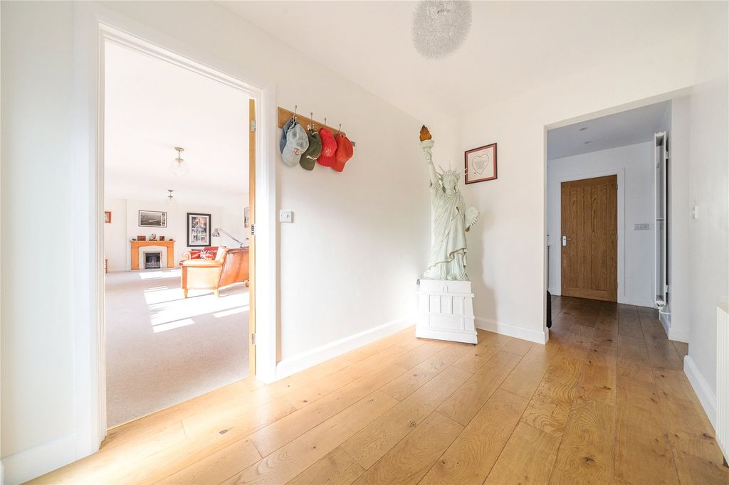 Property photo 3 of 20 Picture No. 09