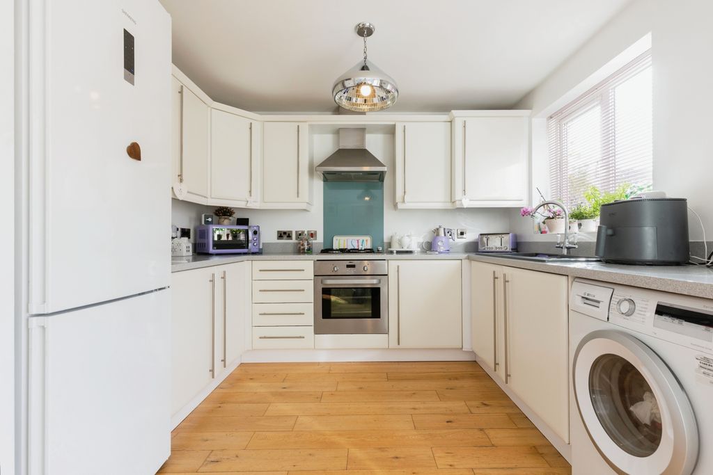 Property photo 2 of 21 352A5A48-68 20Cheal 20Cl 20- 20008