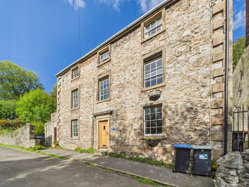 Property photo 1 of 32 Outside &amp; Parking