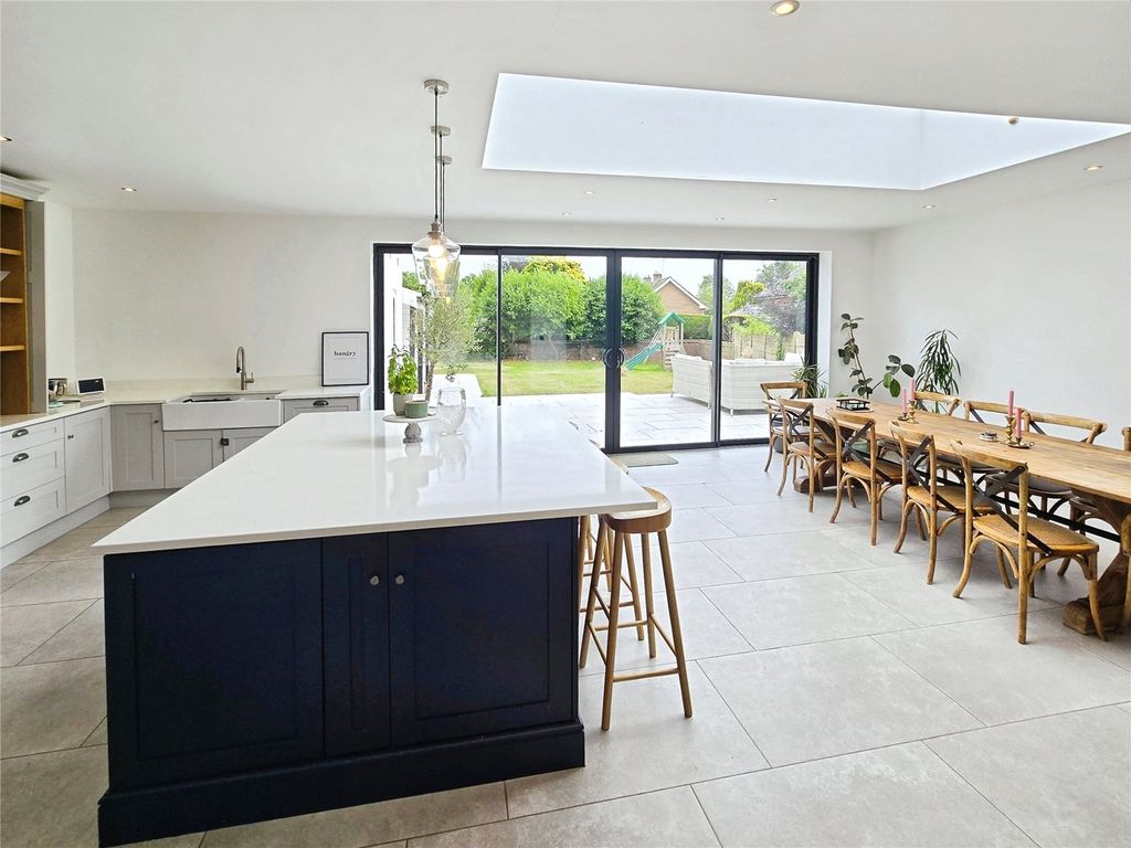 Property photo 3 of 35 Dining Kitchen