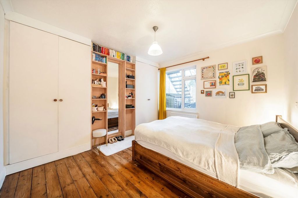 Property photo 3 of 6