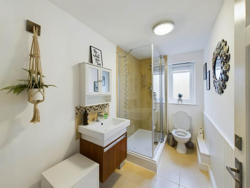 Property photo 3 of 25