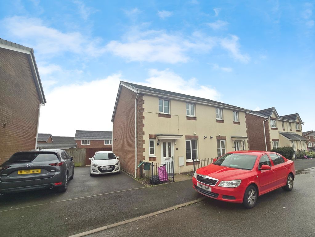 Property photo 1 of 12 Balcony