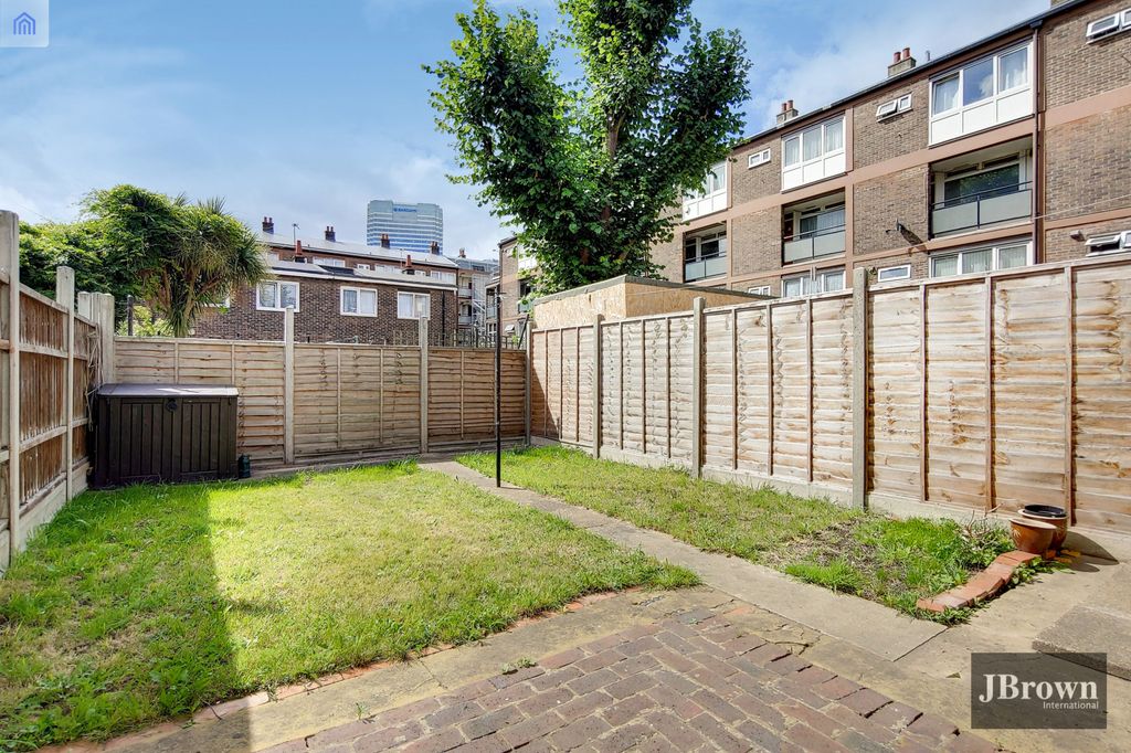 Property photo 3 of 17