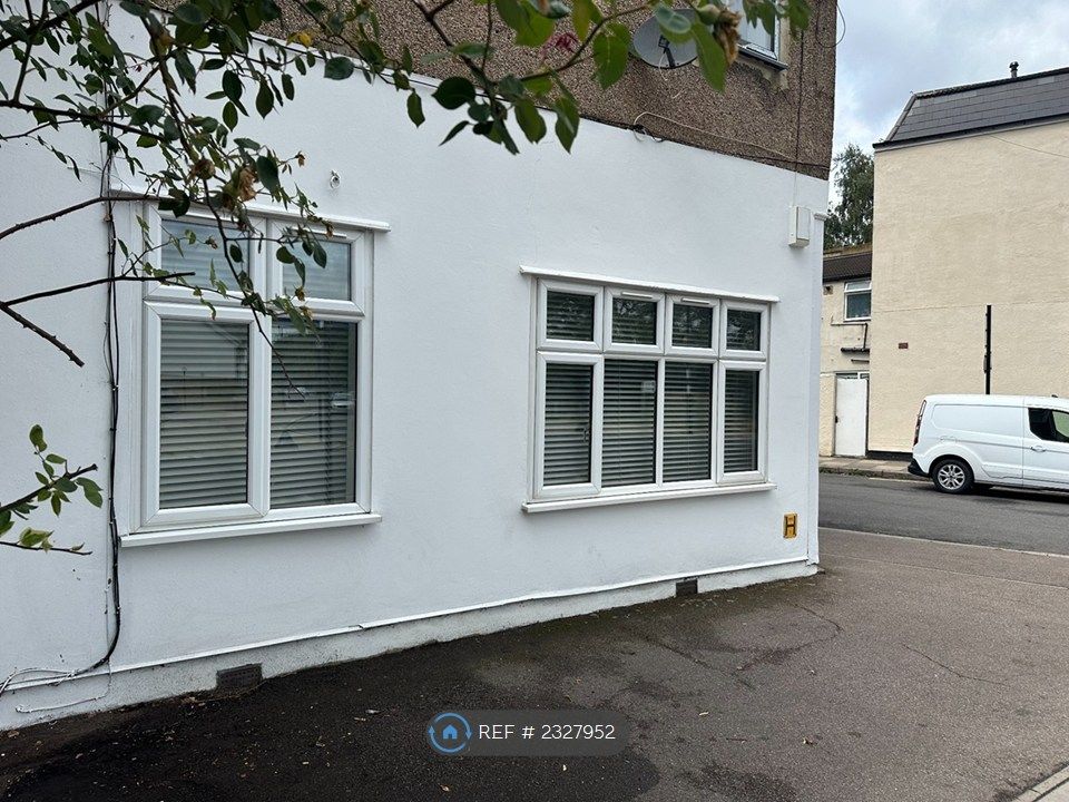 Property photo 2 of 10