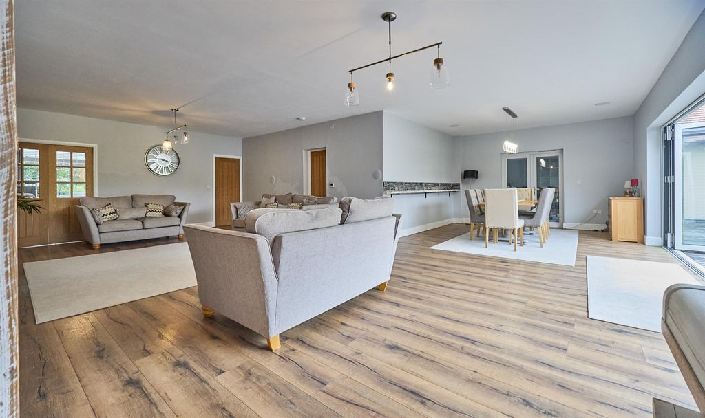 Property photo 2 of 33 Extended Open Plan Lounge/Dining Room To Rear(L-Sh