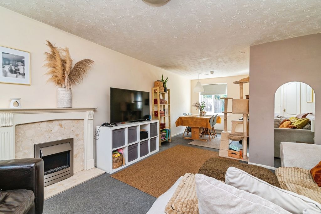 Property photo 3 of 16 Pbox-Img.Jpg