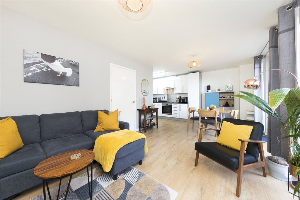 Property photo 3 of 10 Open Plan Living