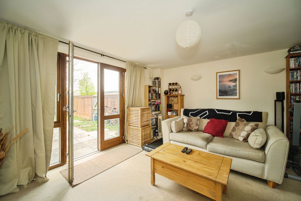 Property photo 3 of 18