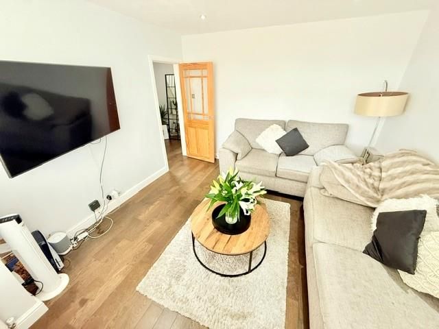 Property photo 3 of 15 2.Jpg