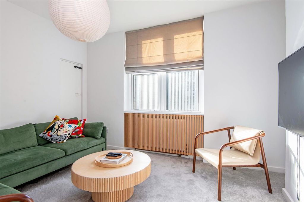 Property photo 3 of 12 53441_Hi_Res(2).Jpg