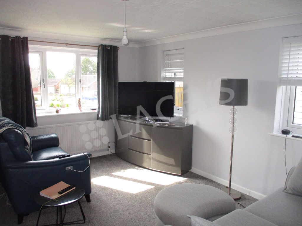 Property photo 3 of 7 Lounge