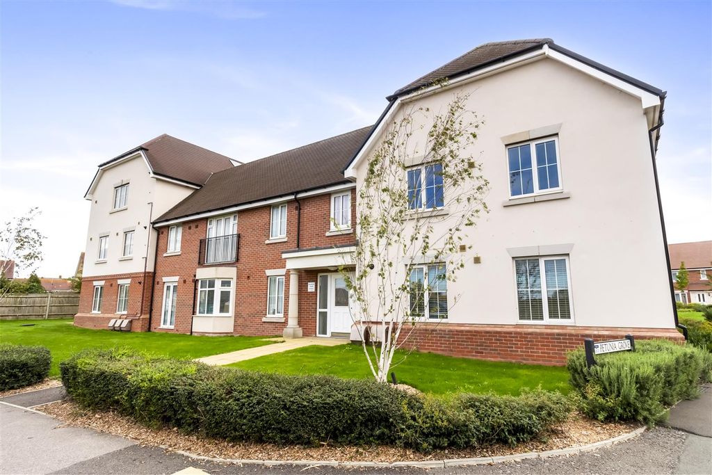Property photo 1 of 8 2 Geramium Court (9)_008.Jpg