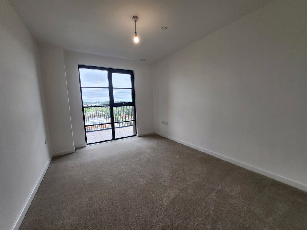 Property photo 3 of 13 Picture No. 02