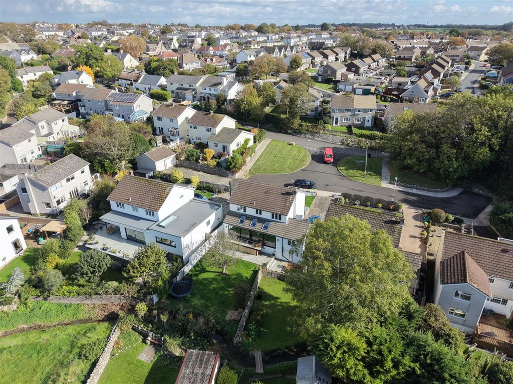 Property photo 1 of 28 Dji_Fly_20261016_130104_0053_1792152195909_Photo.J