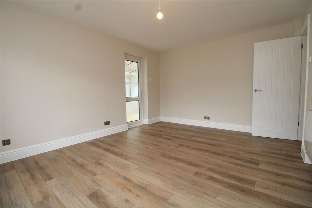 Property photo 3 of 12 Img_4465.Jpg